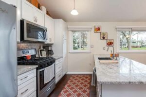 11375 Glen Oval, Parma Heights, OH 44130 - Kitchen Photo