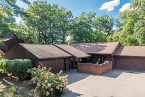 950 Trimble Place, Sagamore Hills, OH 44067