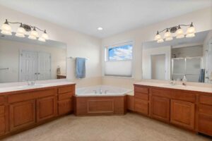 1167 Spafford Dr , Copley, OH 44321