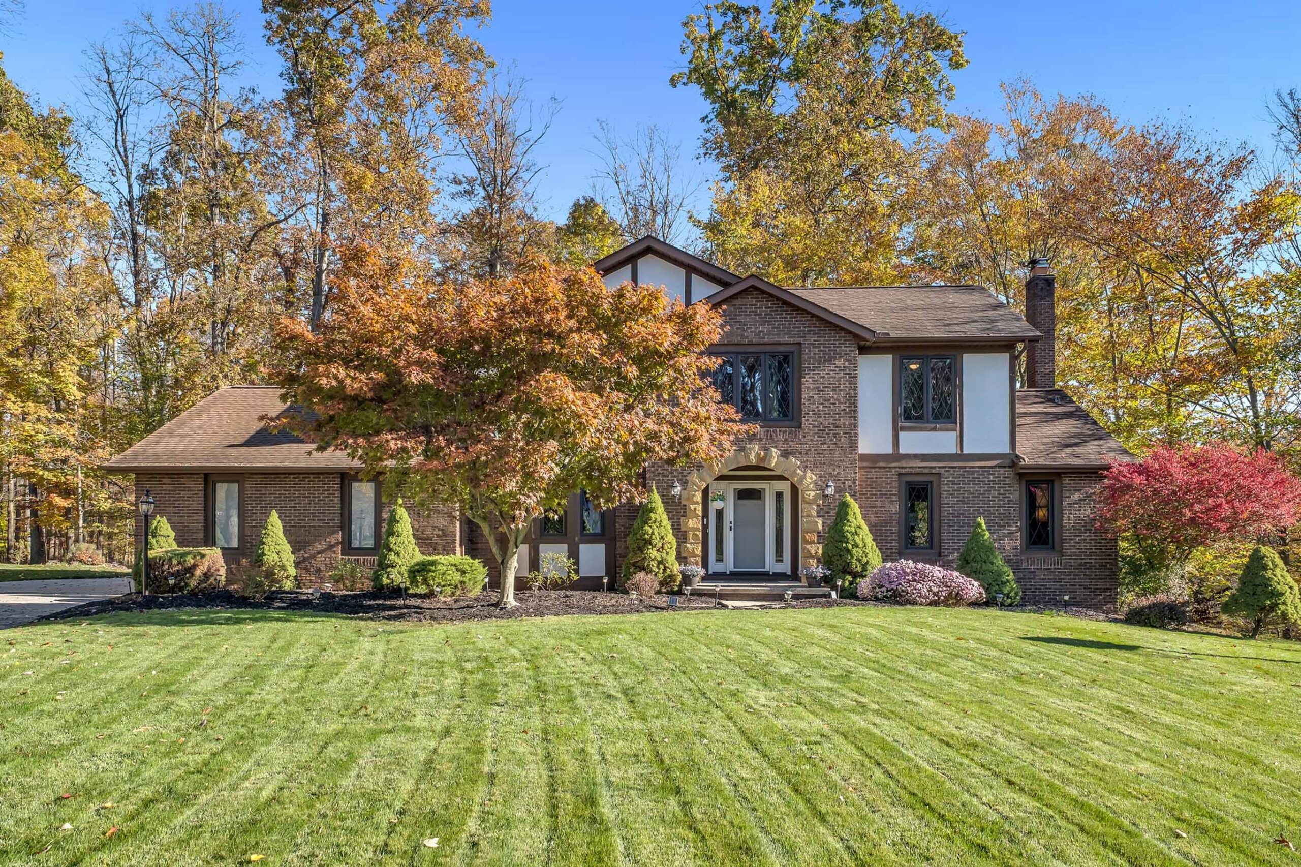 10066 Gatewood Drive, Brecksville, OH 44141