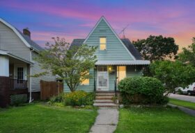 5721 Delora Ave, Cleveland, OH 44144