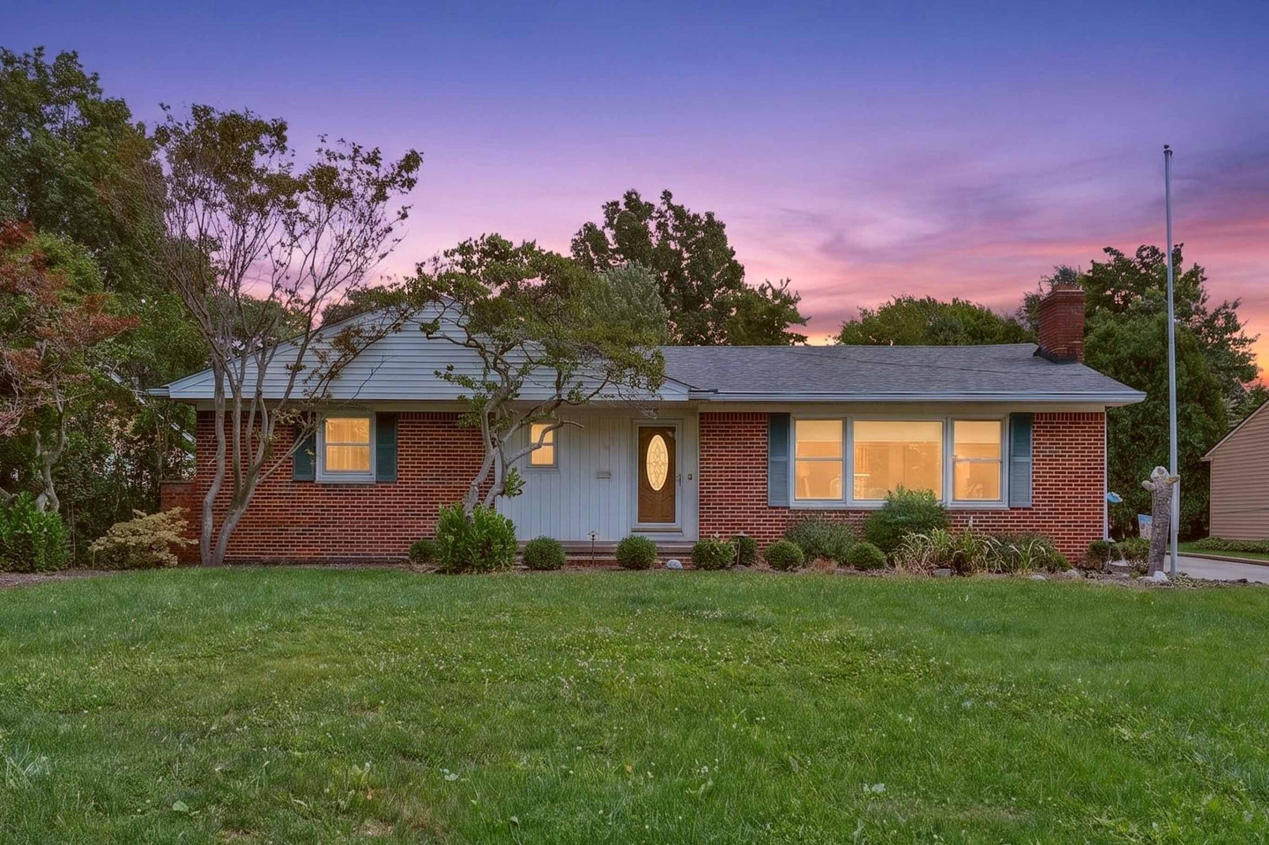 1887 Brainard Road, Lyndhurst, OH 44124
